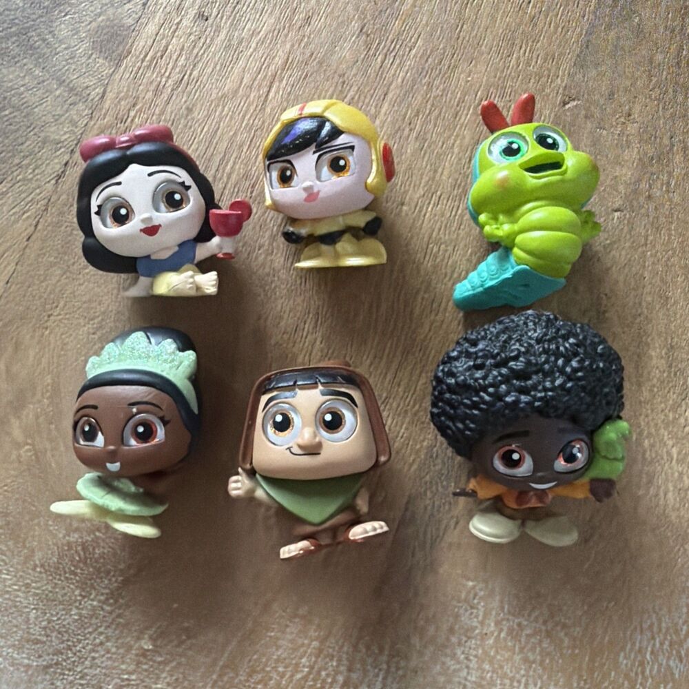 Disney Doorables Lot Of 6 Snow White Princess Worm